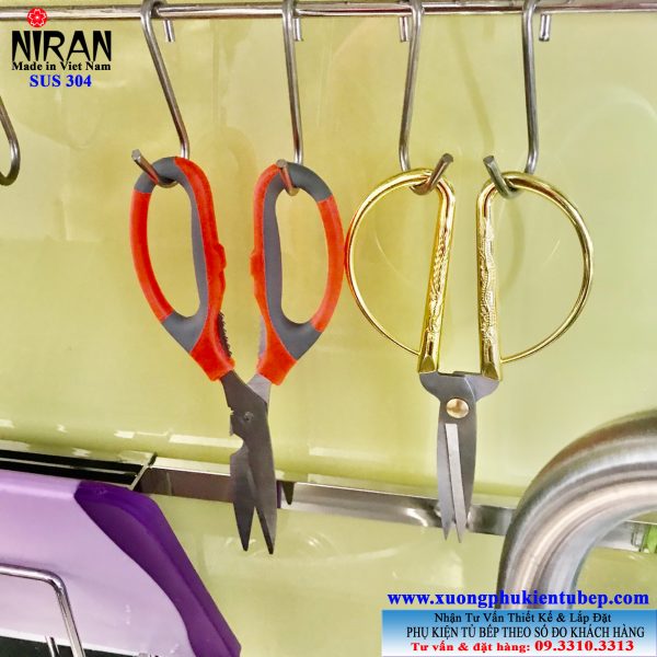 Giá treo dụng cụ đồ bếp