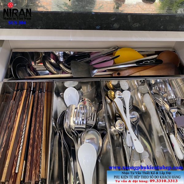 khay chia ngăn kéo đựng muỗng nĩa inox khay chia ngăn kéo đựng muỗng nĩa inox